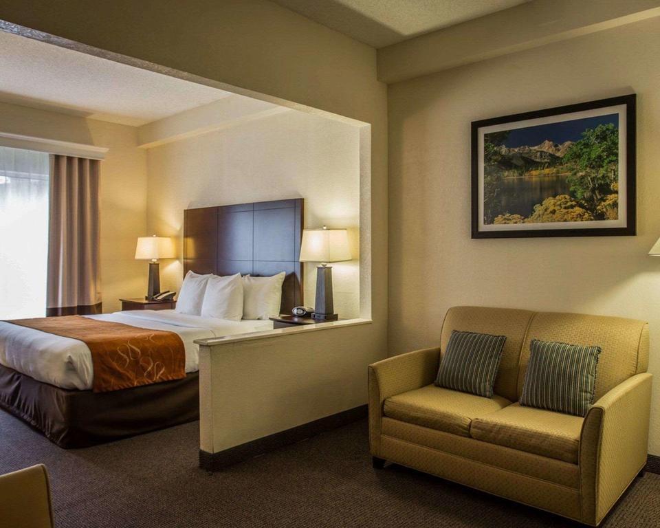 คอมฟอร์ต สวีท แกสโทเนีย - ชาร์ลอต Hotel แกสโตเนีย ภายนอก รูปภาพ