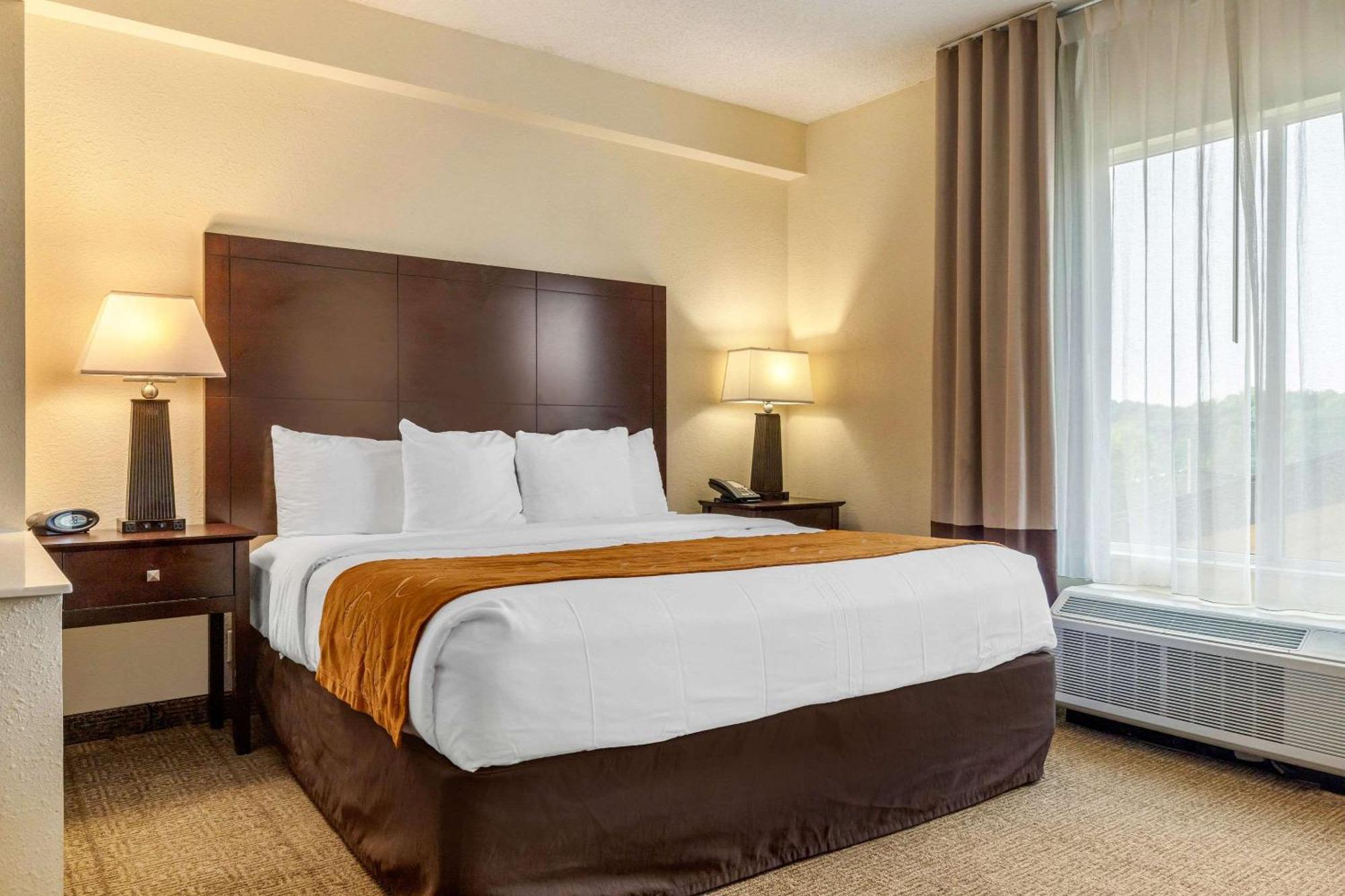คอมฟอร์ต สวีท แกสโทเนีย - ชาร์ลอต Hotel แกสโตเนีย ภายนอก รูปภาพ
