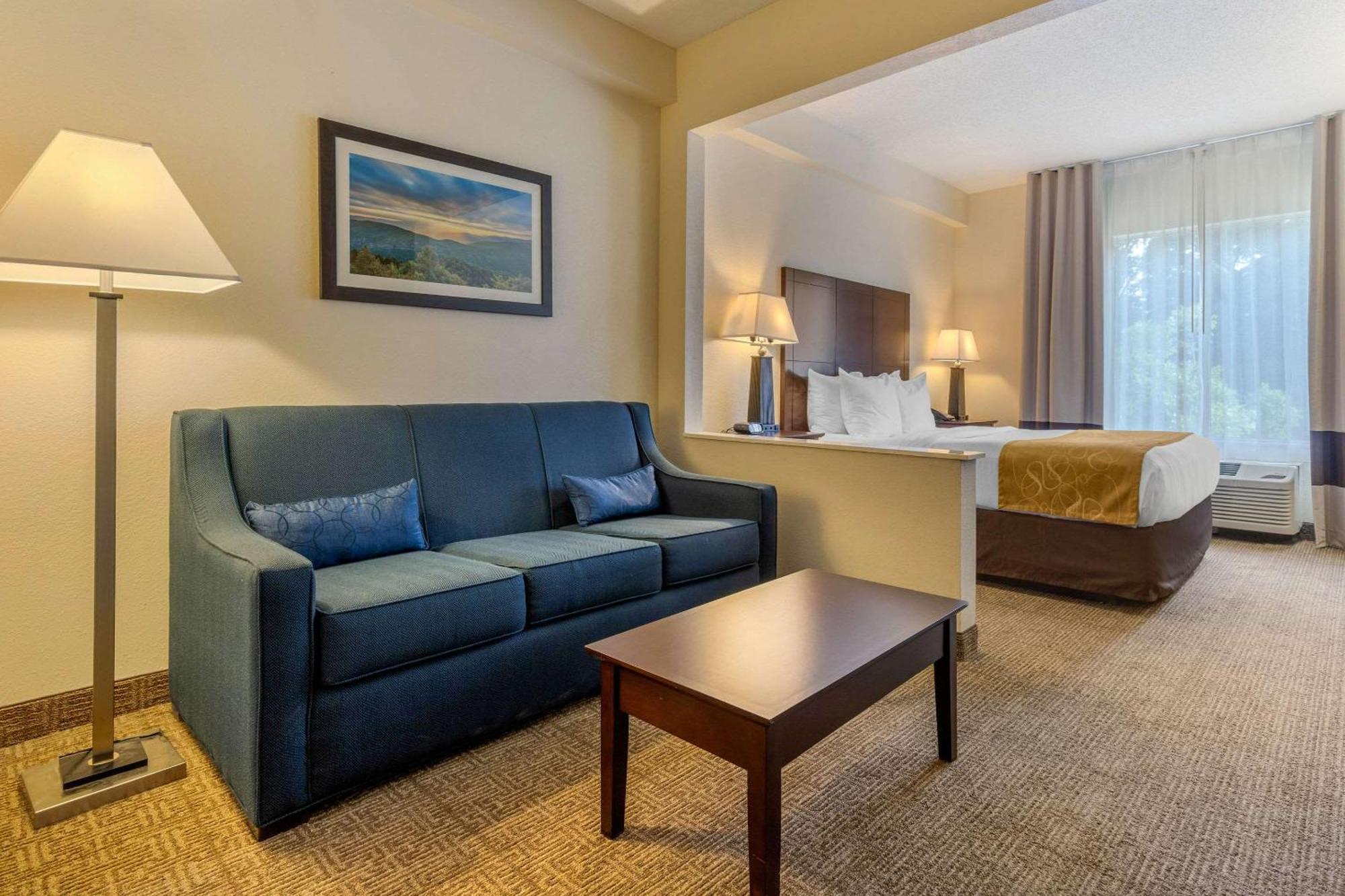 คอมฟอร์ต สวีท แกสโทเนีย - ชาร์ลอต Hotel แกสโตเนีย ภายนอก รูปภาพ