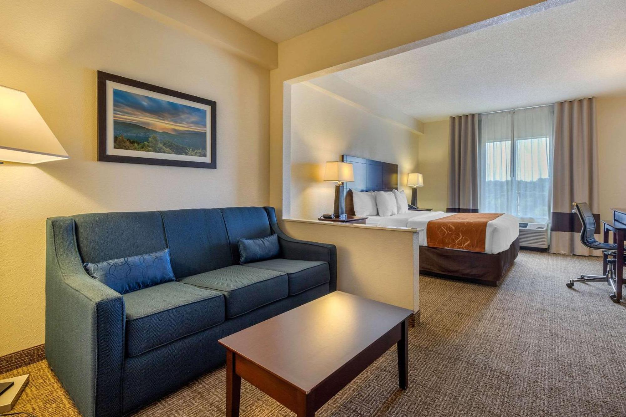คอมฟอร์ต สวีท แกสโทเนีย - ชาร์ลอต Hotel แกสโตเนีย ภายนอก รูปภาพ